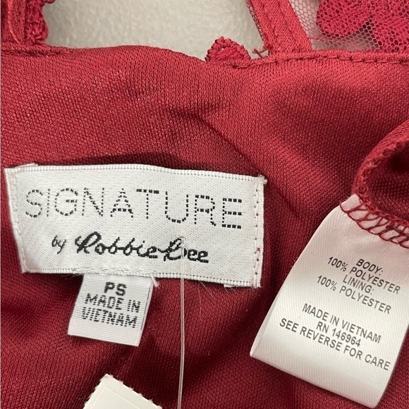 SIGNATURE ROBBIE BEE Dress NWT Red Lace Shift Size Small Petite SP - Picture 10 of 13